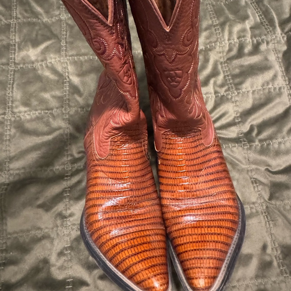 Ladies Arita boots cognac lizard print size 8.5